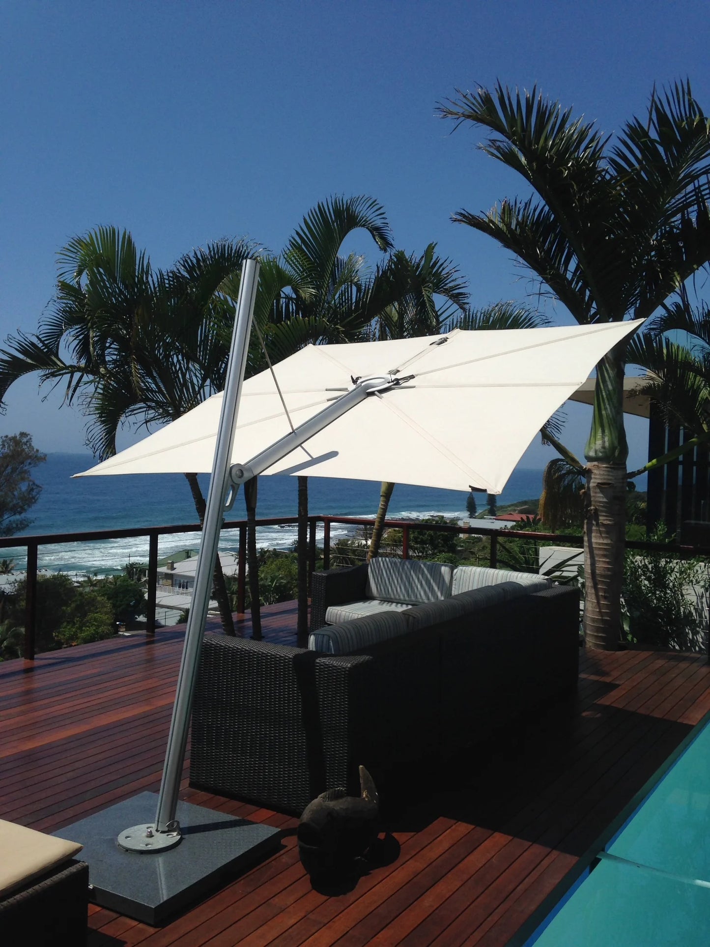 Spectra Cantilever Umbrella